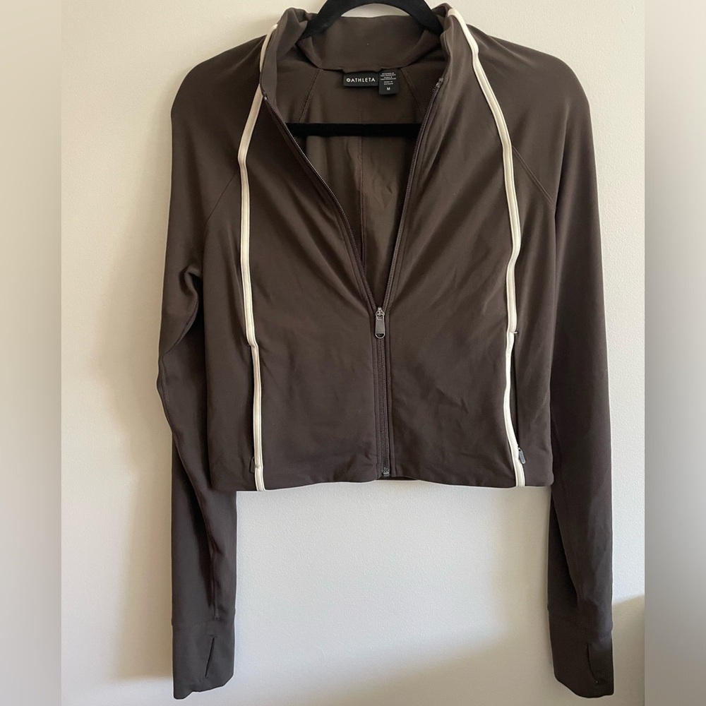 ATHLETA- Salutation Crop jacket. Size medium